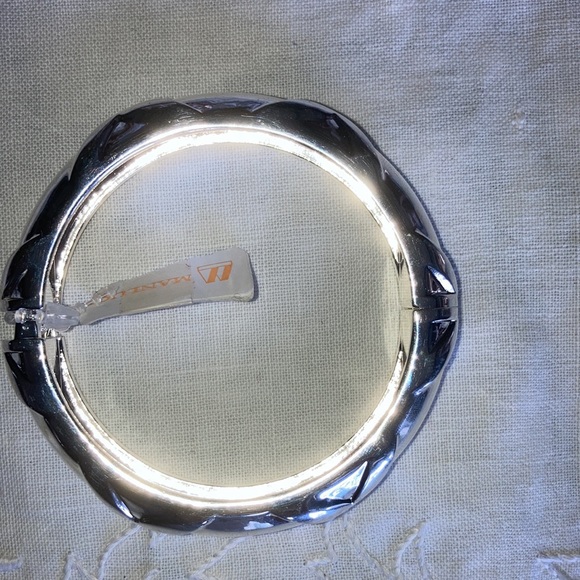 NWOT SEQUIN rd bracelet w/embossed “x” around it. $30 - Picture 4 of 5